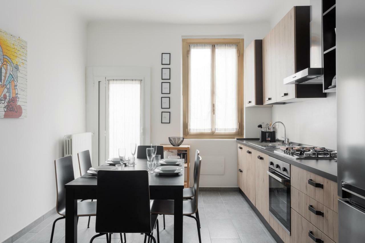Comfortable Family Group Apartment Via Paruta Milano Exterior foto